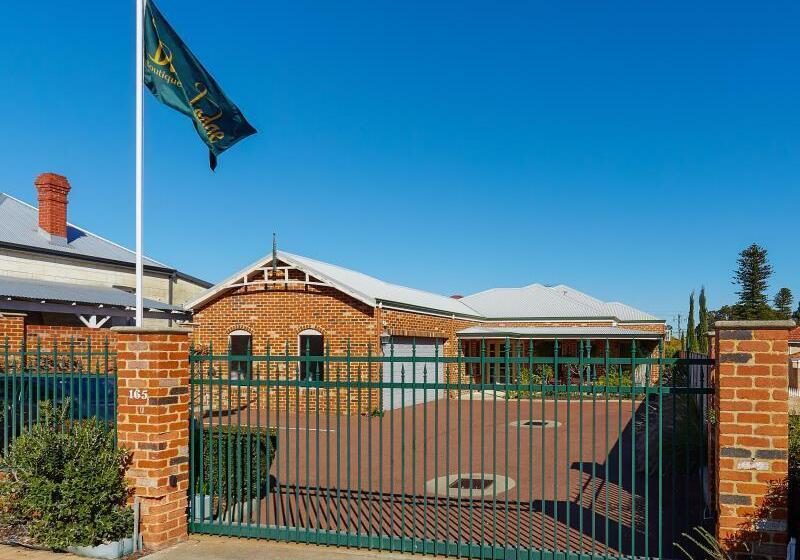 مبيت وإفطار Durham Lodge