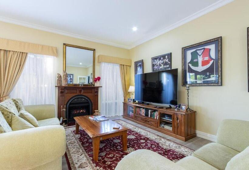 مبيت وإفطار Durham Lodge