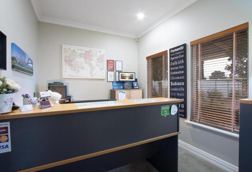 مبيت وإفطار Durham Lodge