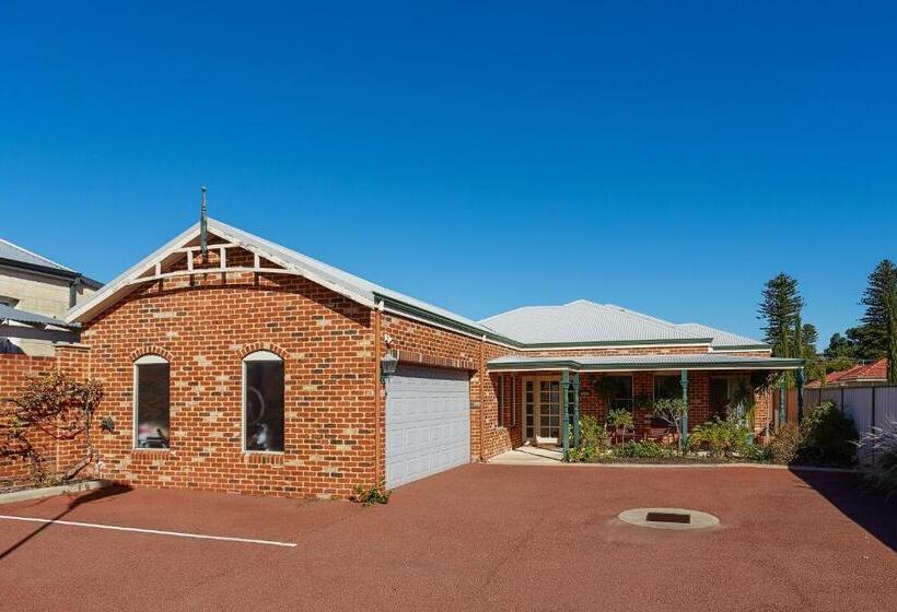 مبيت وإفطار Durham Lodge