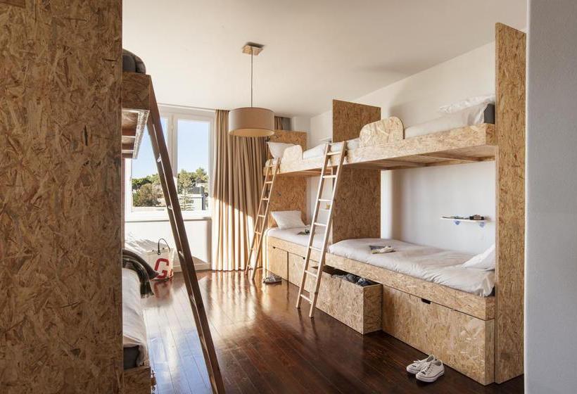 Estoril Beach House - Hostel