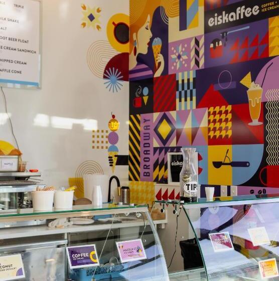 호텔 11th Avenue Hostel