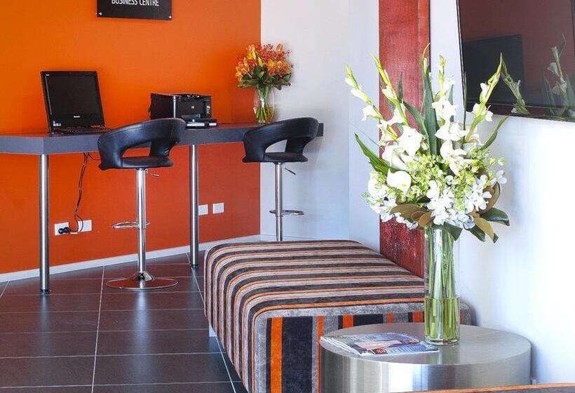 فندق Abode Tuggeranong