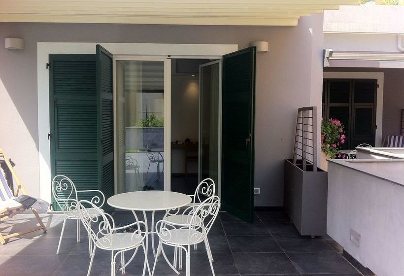 Отель Affittacamere Lo Scoglio