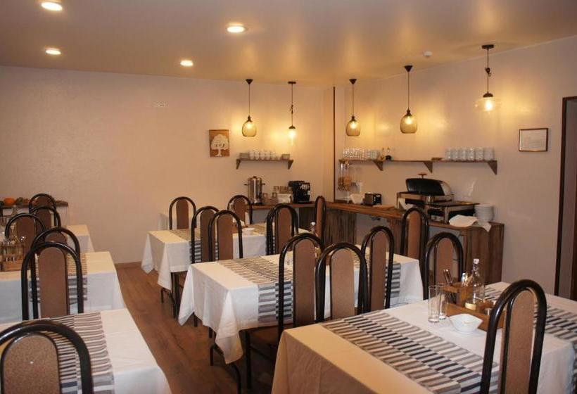 هتل Gostinitsa Akron