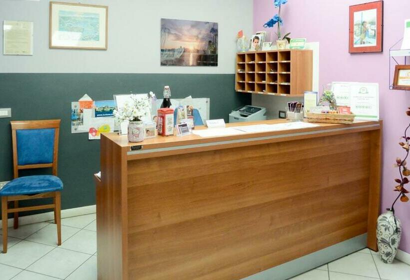 酒店 Albergo Meublè Abatjour