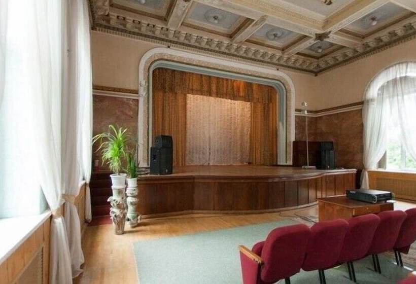 هتل Amaks Shakhter Sanatorium