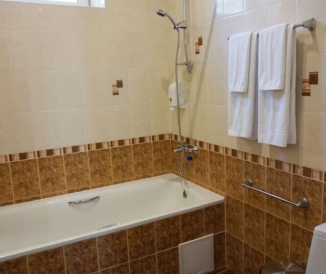 هتل Amaks Shakhter Sanatorium