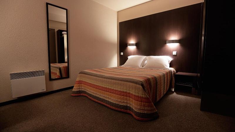 فندق Au Petit Caporal