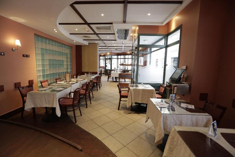 فندق Au Petit Caporal