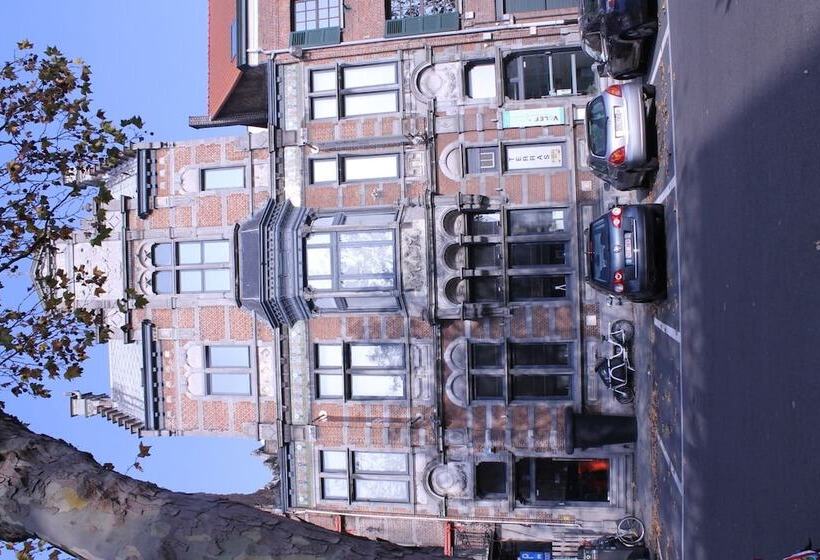 فندق B&b Suites Feek