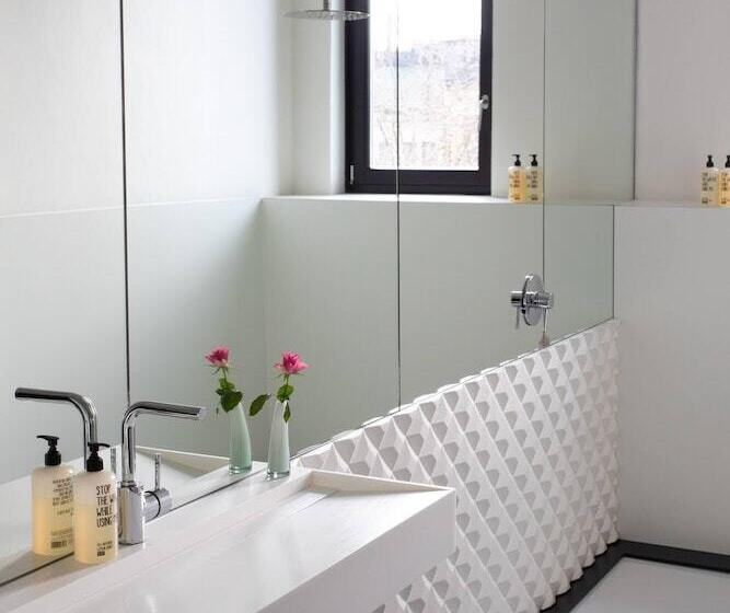 فندق B&b Suites Feek