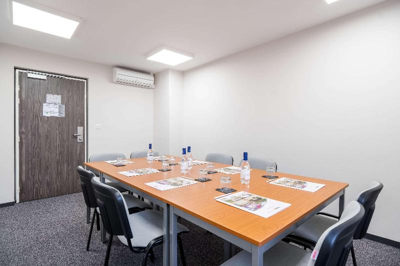 ホテル Best Western Hôtel Agen Le Passage, Agen Sud