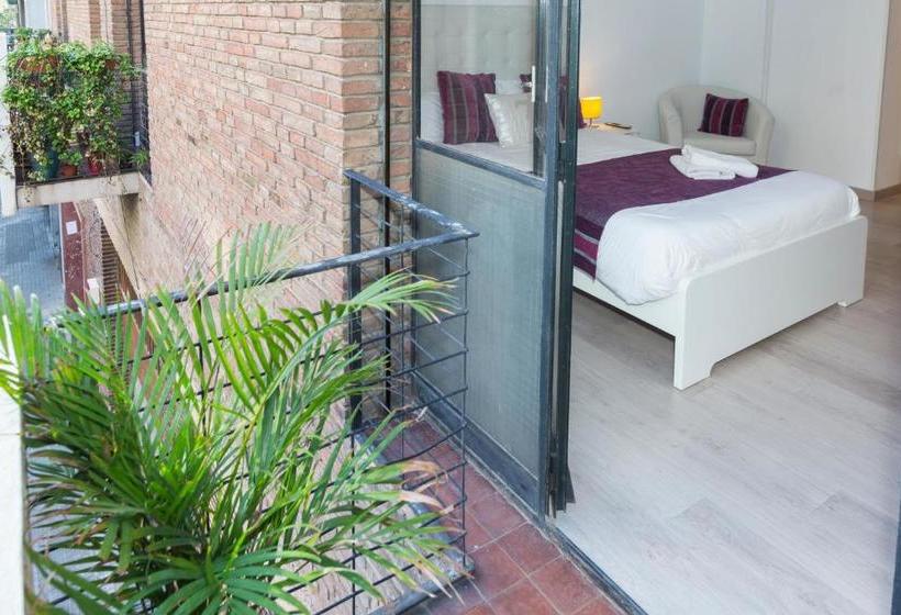 Отель Brustar Sagrada Familia