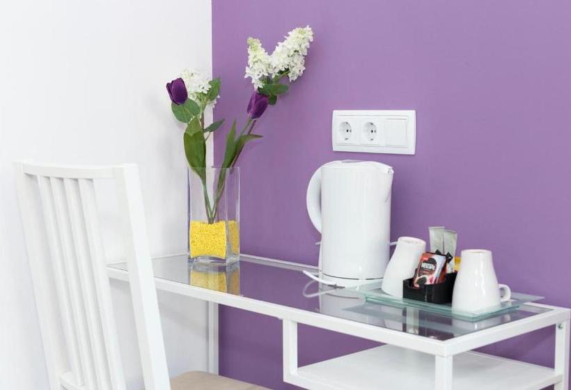 Отель Brustar Sagrada Familia