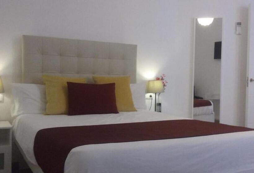 Отель Brustar Sagrada Familia