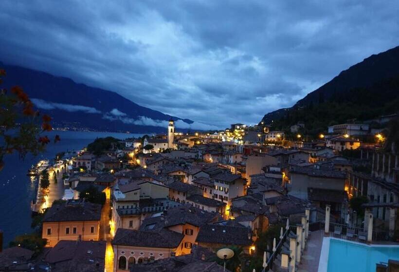 酒店 Castell   Montagnoli Group