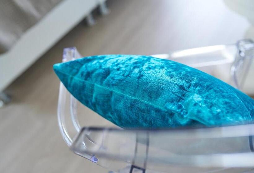 ホテル Castello Lake Front