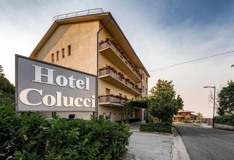فندق Colucci
