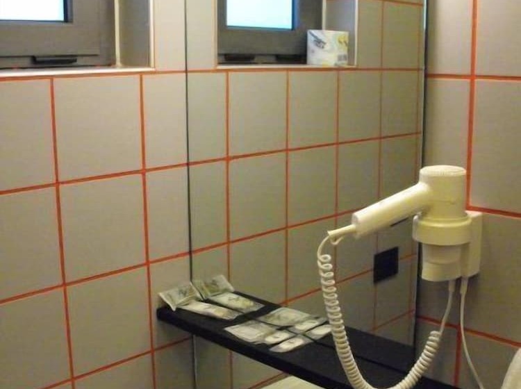 בית מלון כפרי Eden