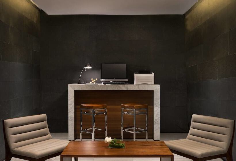 Hotel Four Points By Sheraton Jakarta Thamrin