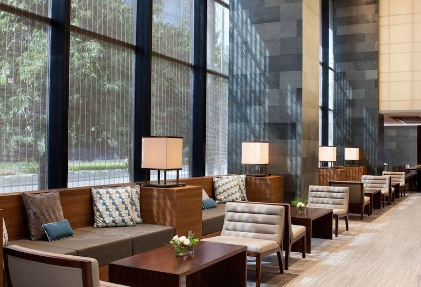 בית מלון כפרי Four Points By Sheraton Jakarta Thamrin