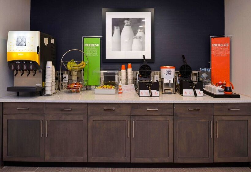 فندق Hampton Inn & Suites Albanyeast Greenbush