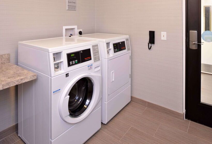 فندق Hampton Inn & Suites Albanyeast Greenbush