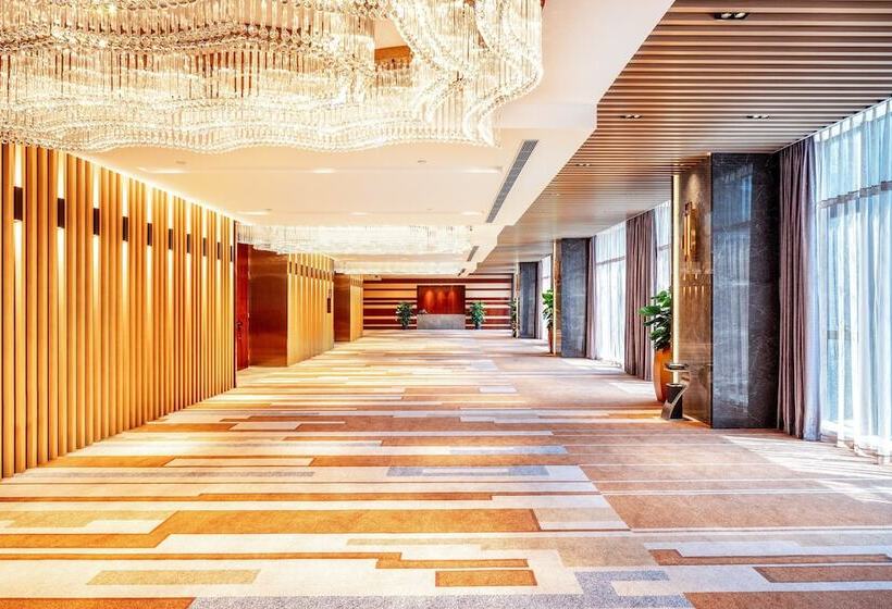 Hotel Holiday Inn Neijiang Riverside, An Ihg