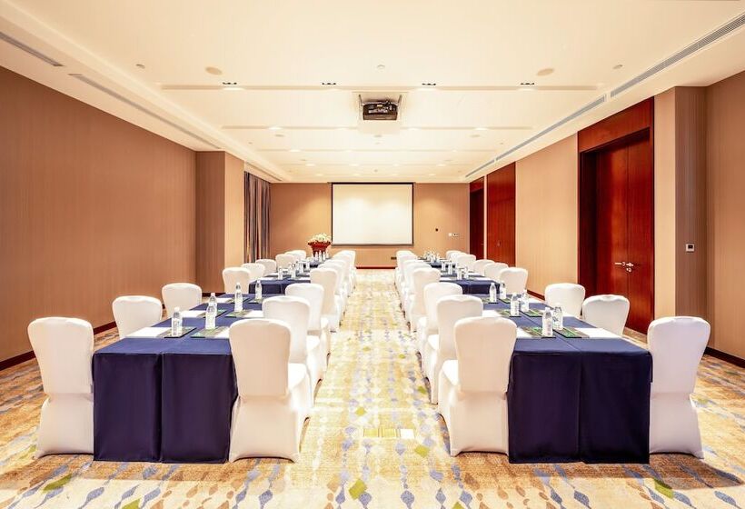 Hotel Holiday Inn Neijiang Riverside, An Ihg