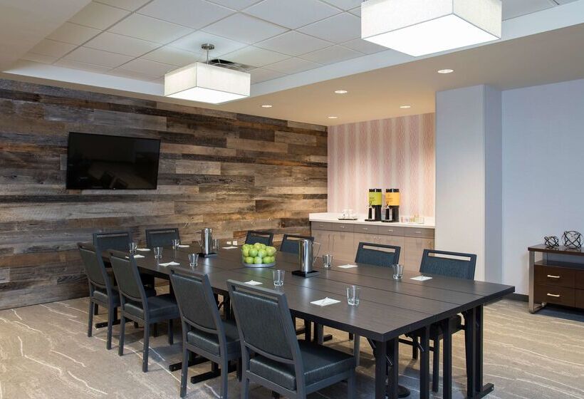فندق Home2 Suites By Hilton Indianapolis Downtown