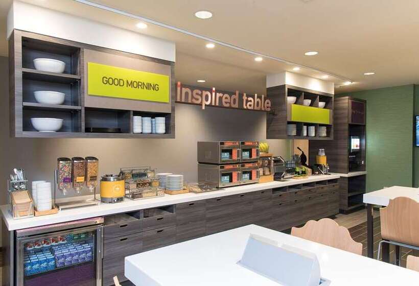 Отель Home2 Suites By Hilton Indianapolis Downtown