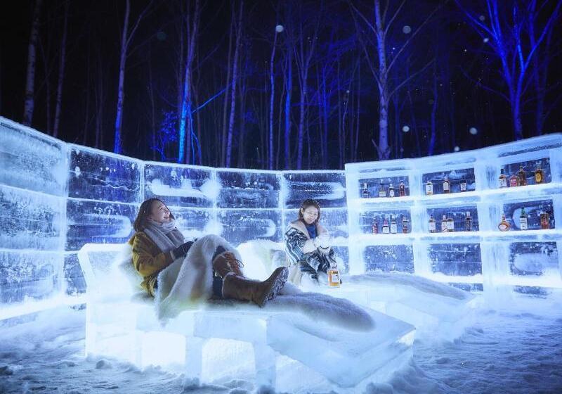 בית מלון כפרי Hoshino Resorts Tomamu The Tower