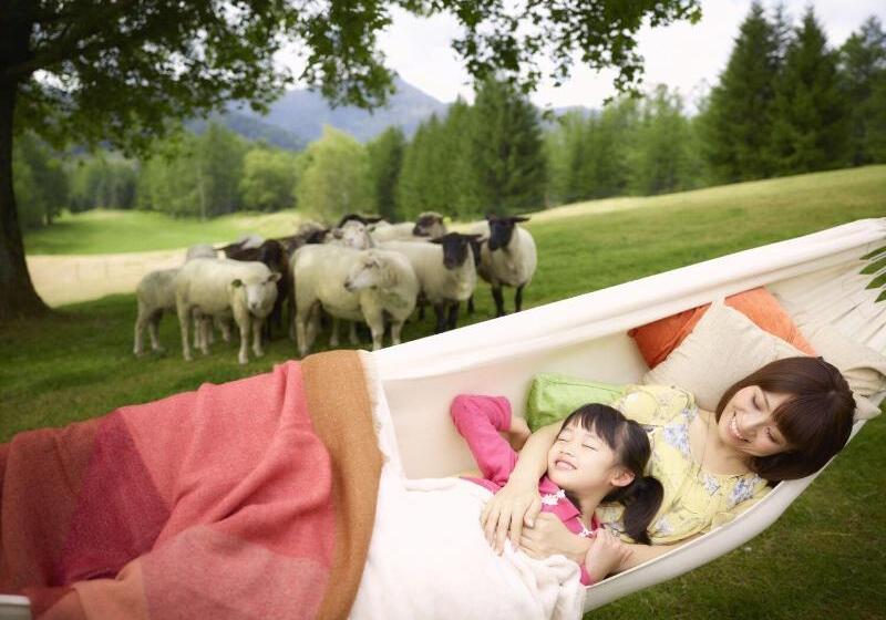 בית מלון כפרי Hoshino Resorts Tomamu The Tower