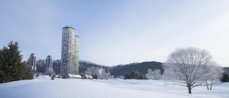 בית מלון כפרי Hoshino Resorts Tomamu The Tower