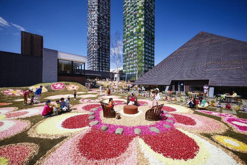 בית מלון כפרי Hoshino Resorts Tomamu The Tower