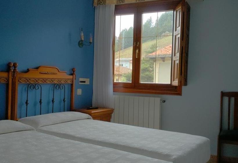 هتل Hostal Pineda