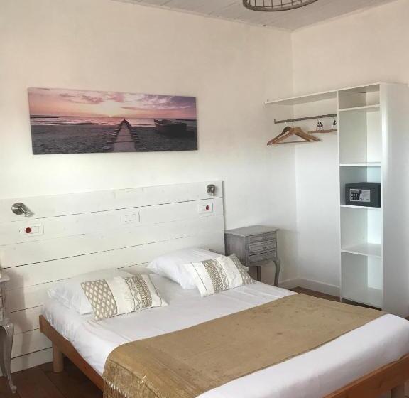 فندق Hôtel De La Tour