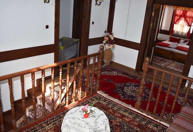 فندق Huma Hatun Konaklari