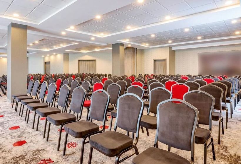 Отель Ibis Styles Nowy Sacz