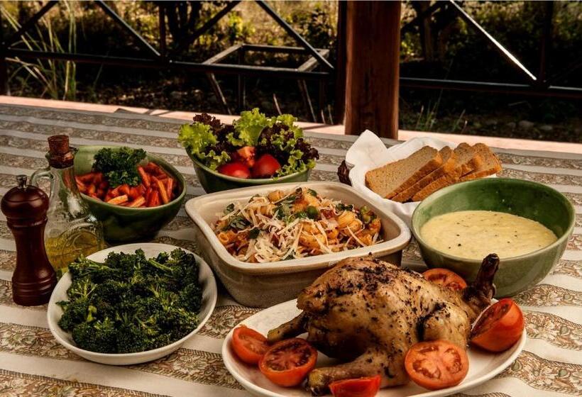 בית מלון כפרי Jim S Jungle Retreat