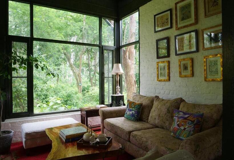 فندق Jim S Jungle Retreat