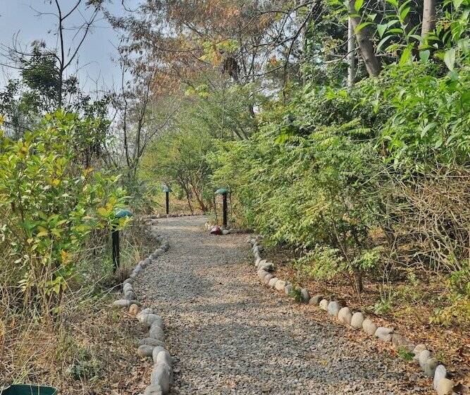 فندق Jim S Jungle Retreat