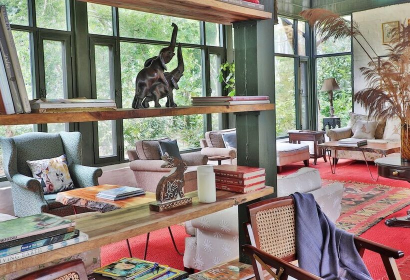 فندق Jim S Jungle Retreat