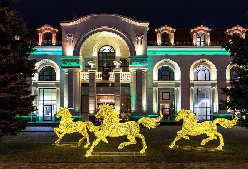 Kadorr Hotel Resort & Spa