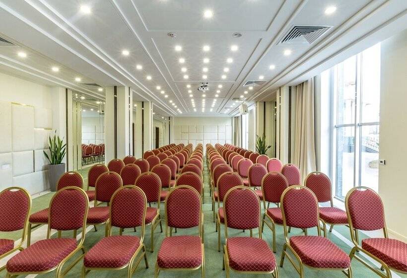 Kadorr Hotel Resort & Spa