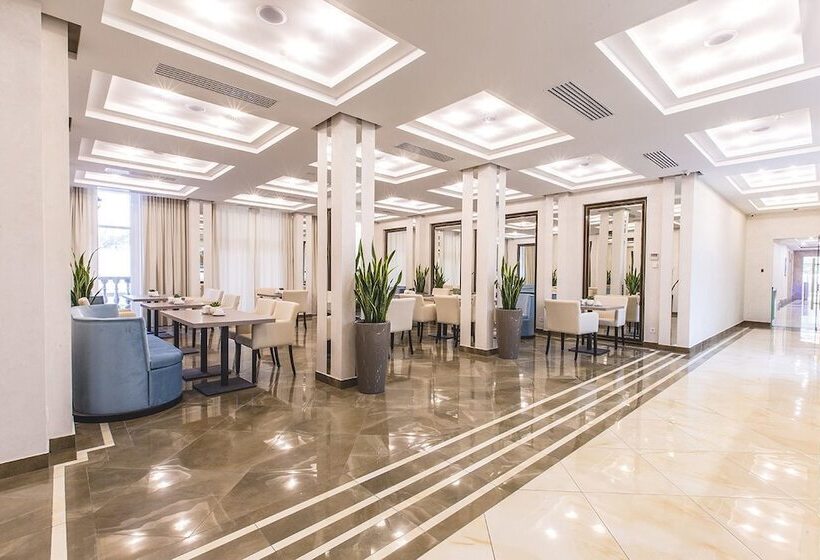 Kadorr Hotel Resort & Spa