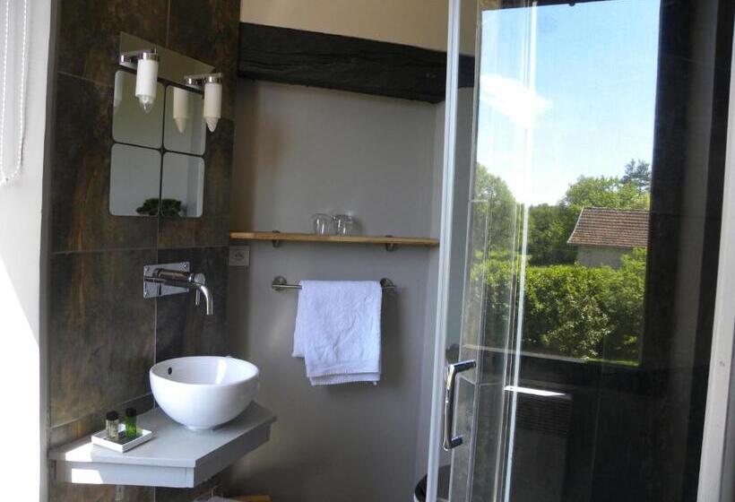 호텔 La Bastie D Urfe