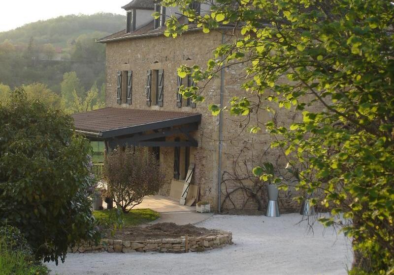 호텔 La Bastie D Urfe