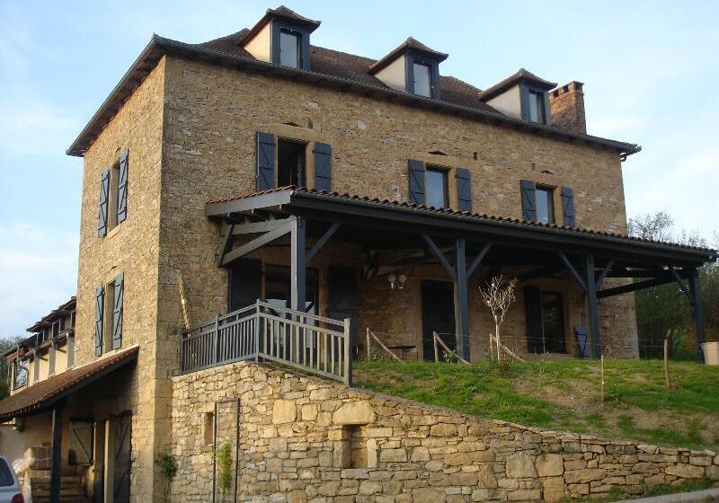 호텔 La Bastie D Urfe